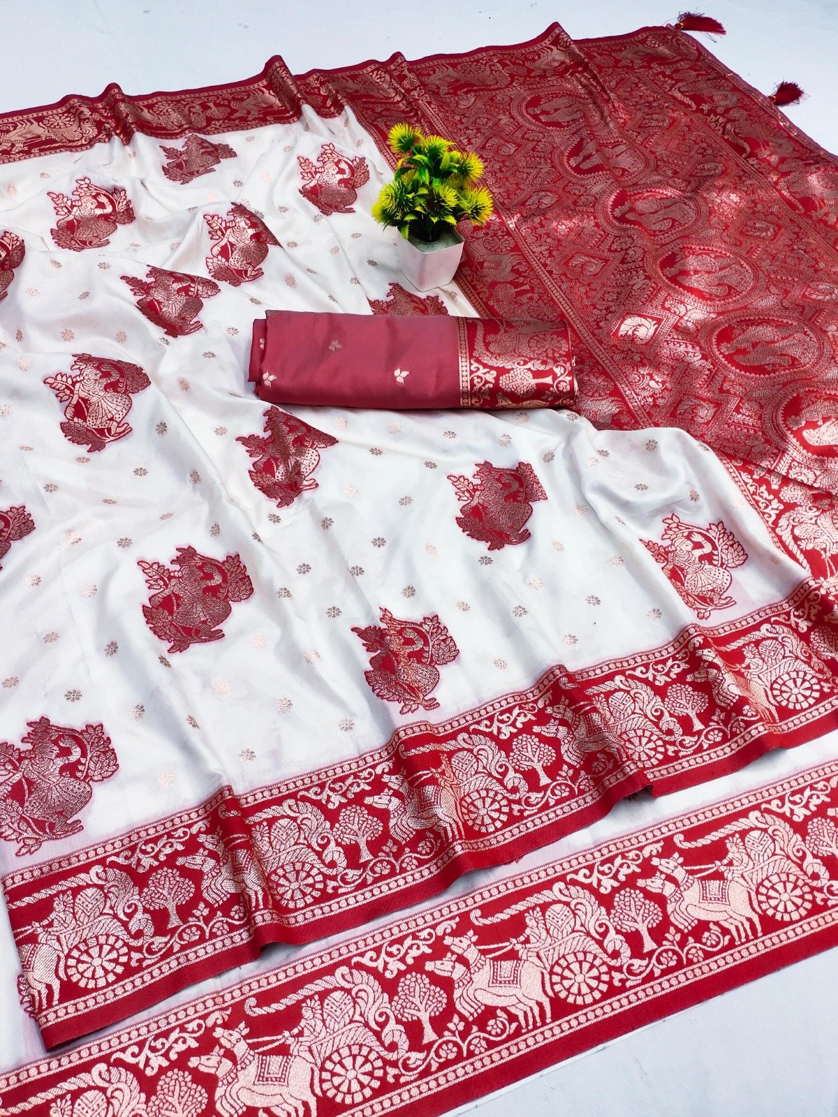SATISABITRI FASHION Women’s Premium Soft Silk Saree | White & Pooja Red Silk Saree with Rich Designer Pallu & Blouse Piece | Festival & Wedding Wear - Image 6
